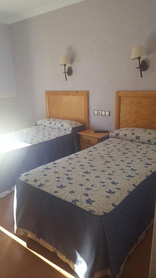 Hostal Restaurante San Juan 莫利纳德亚拉贡 外观 照片